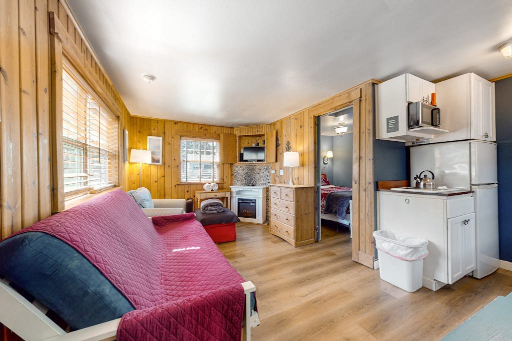 Dog-Friendly Beach Condo with Free WiFi - Close to Beach