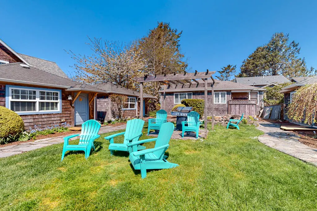 Hidden Villa Cottage #1 - The Nautical Cottage