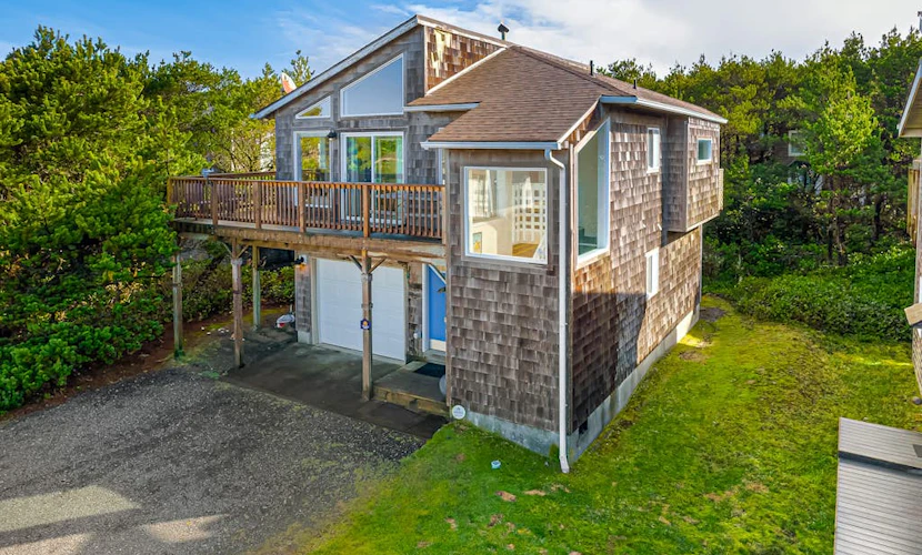 Elegant Home on Quiet Dead-End Street w/ Ocean Views - Dogs OK (MCA #155)