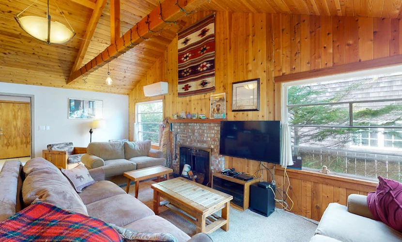 Dog-friendly home with beach access, washer/dryer, fireplace - near golf