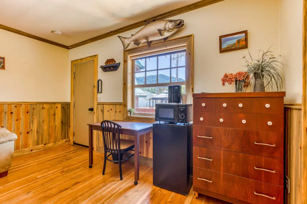 The Logs White Salmon