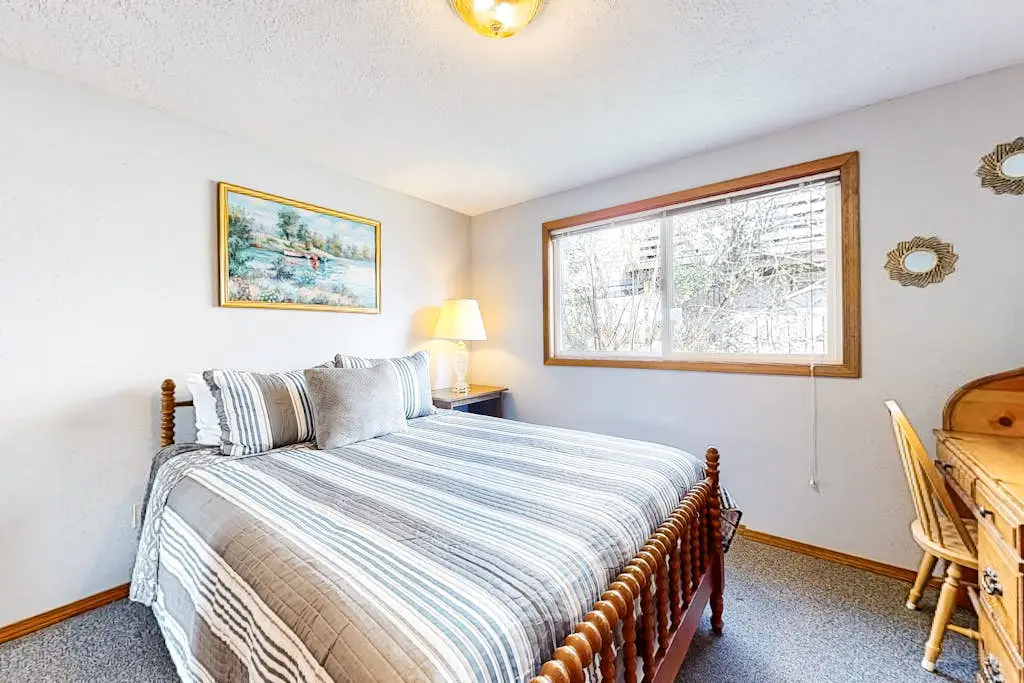Dog-friendly home one block from the beach with deck & washer/dryer
