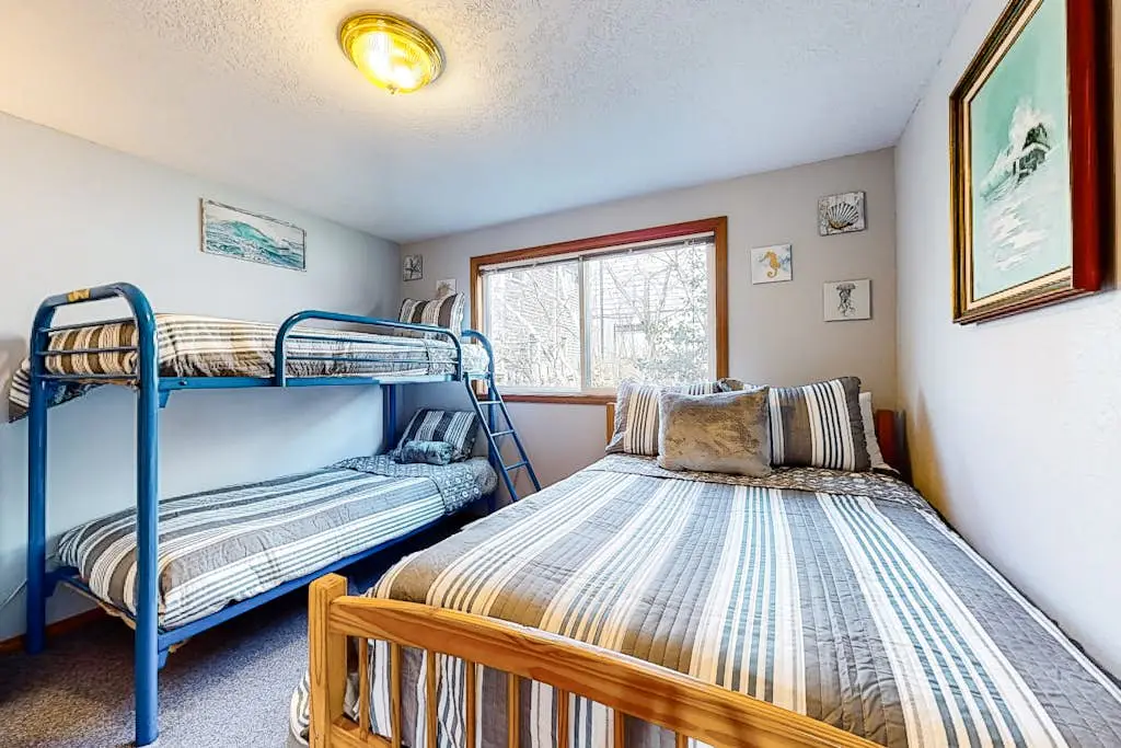 Dog-friendly home one block from the beach with deck & washer/dryer