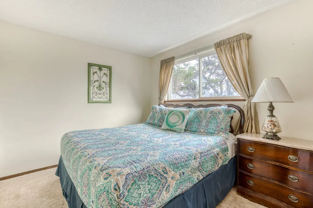 Spacious House with Entertainment Options & Very Close Beach Access