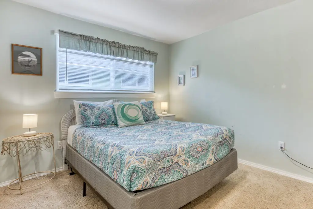 Spacious House with Entertainment Options & Very Close Beach Access