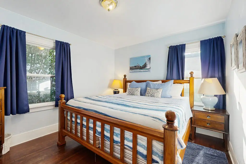 Spacious house with private hot tub on the river, dog friendly