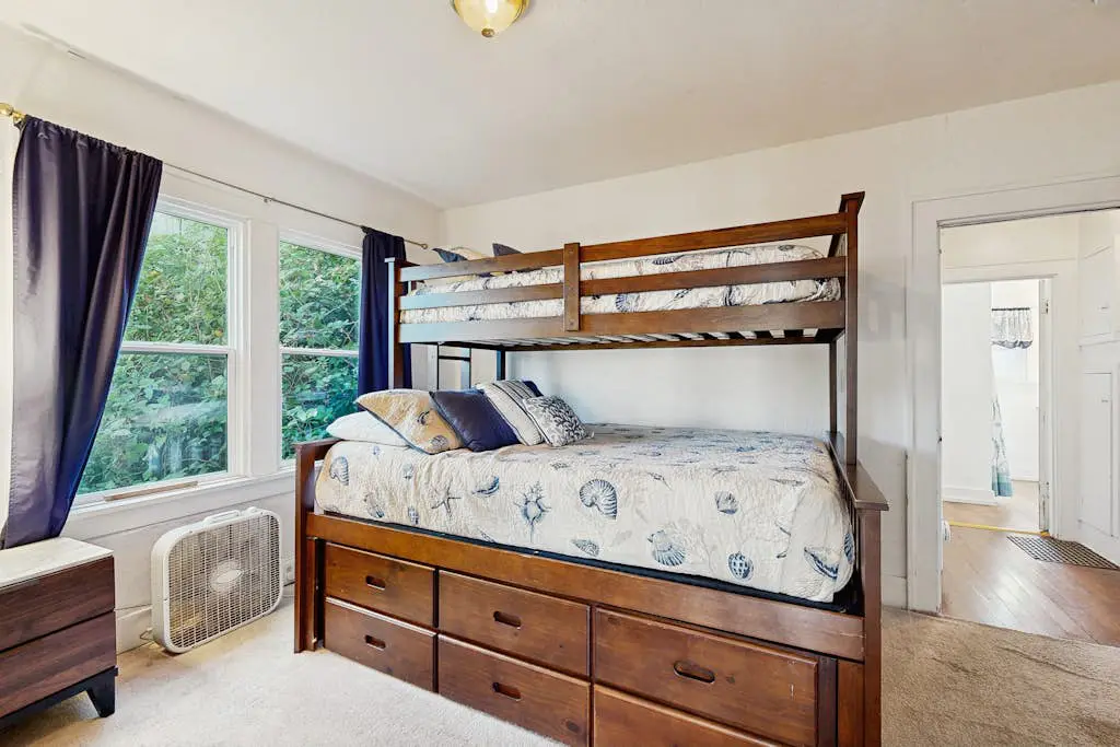 Spacious house with private hot tub on the river, dog friendly