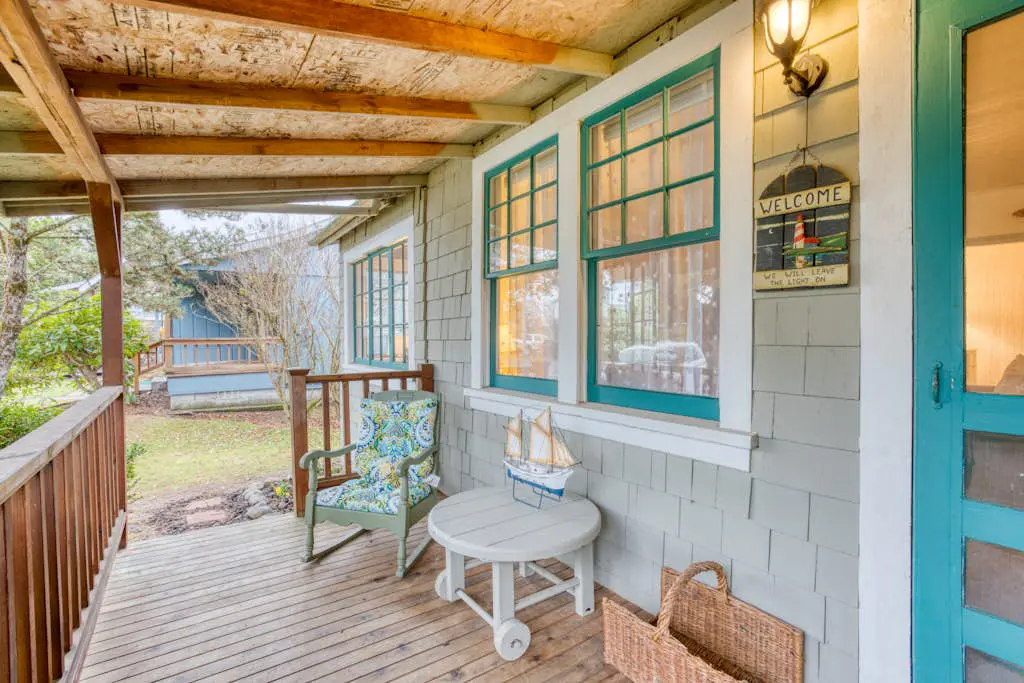 Dog-friendly house near the beach and promenade with electric fireplace