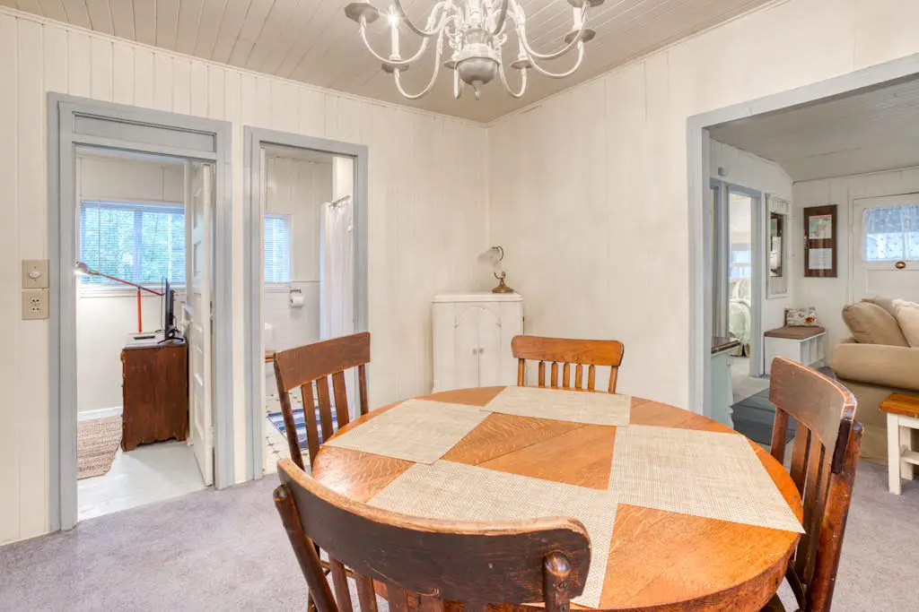 Dog-friendly house near the beach and promenade with electric fireplace