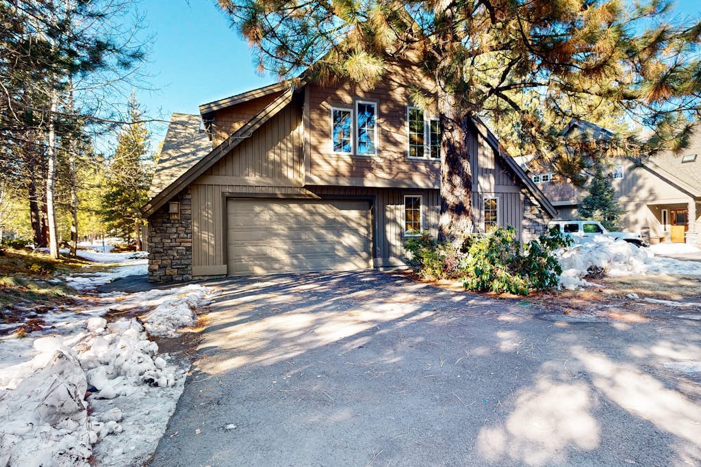 Aquila Lodge 18