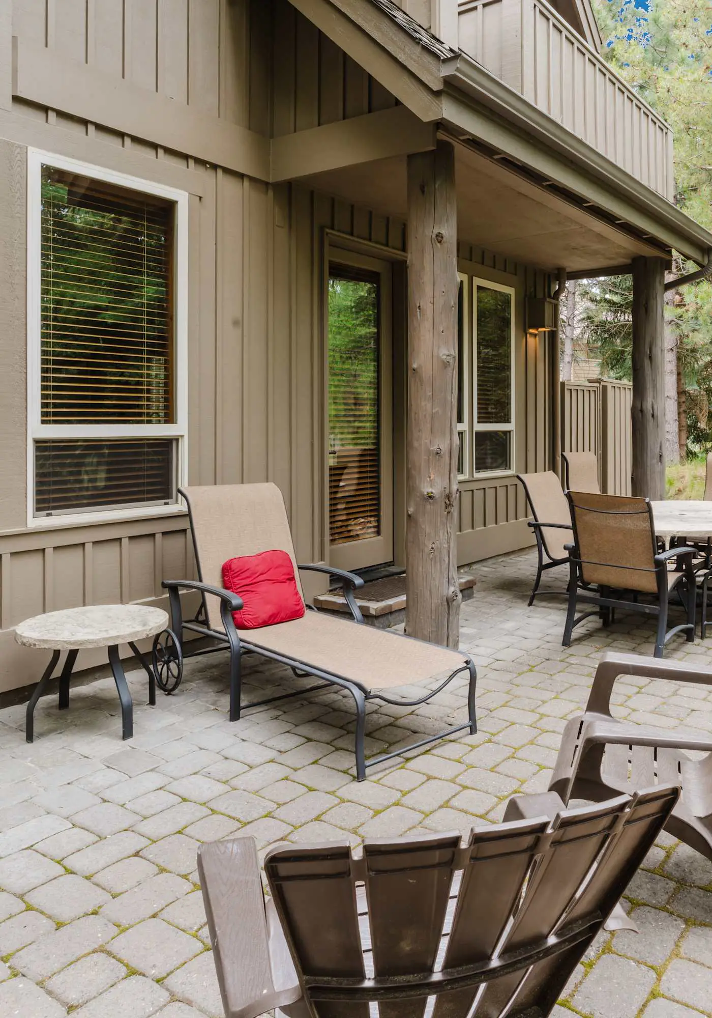 Comfortable townhome with private hot tub & shared pool - SHARC passes included