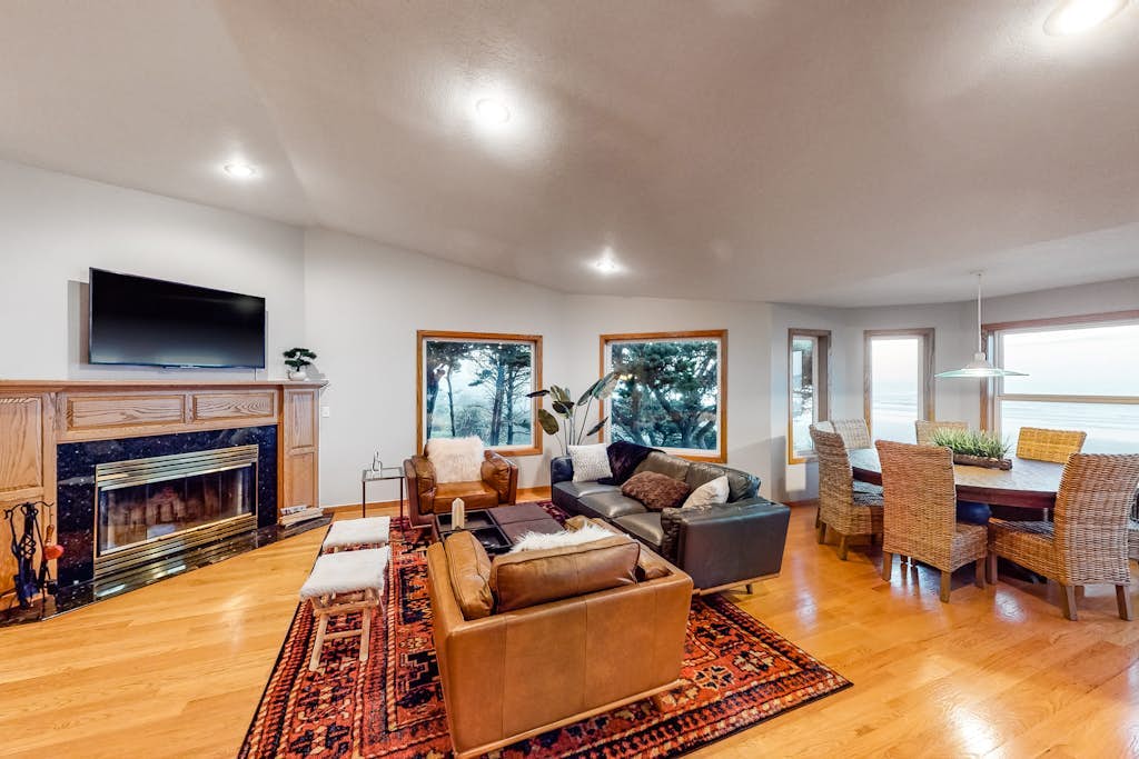 Dog-friendly home with ocean views, high-speed WiFi, and wood-burning fireplace