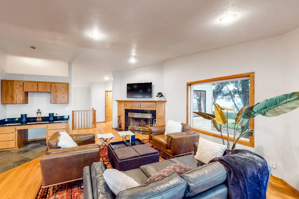 Dog-friendly home with ocean views, high-speed WiFi, and wood-burning fireplace