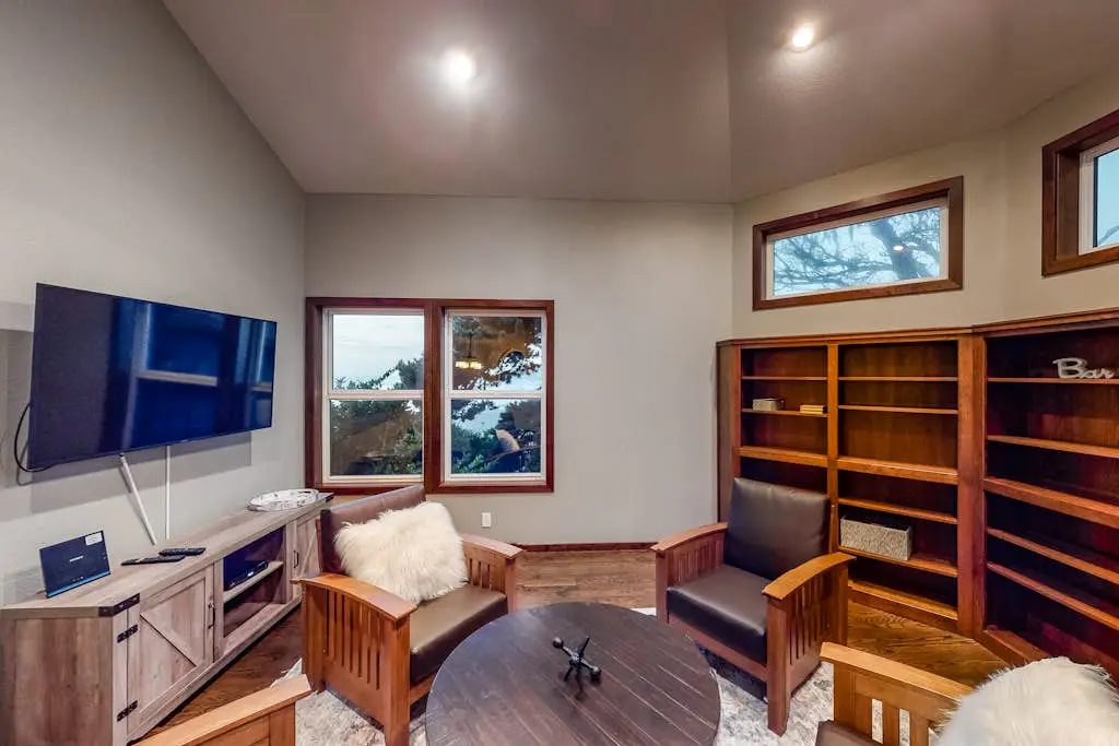 Dog-friendly home with ocean views, high-speed WiFi, and wood-burning fireplace