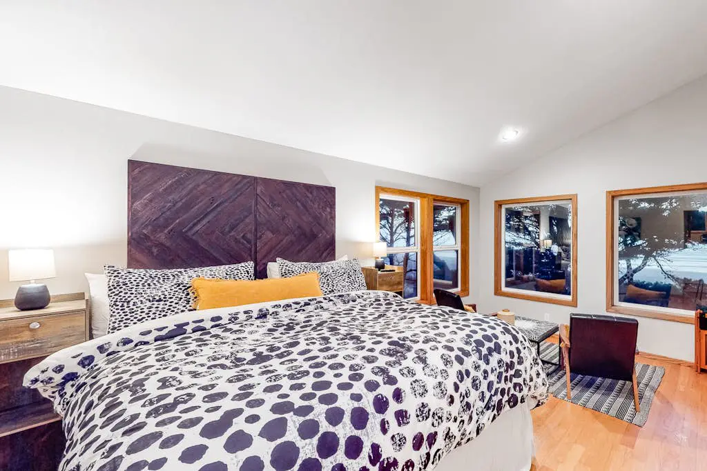 Dog-friendly home with ocean views, high-speed WiFi, and wood-burning fireplace