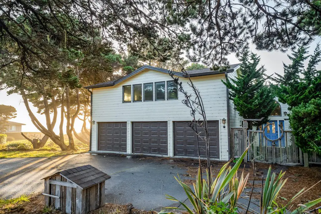 Dog-friendly home with ocean views, high-speed WiFi, and wood-burning fireplace