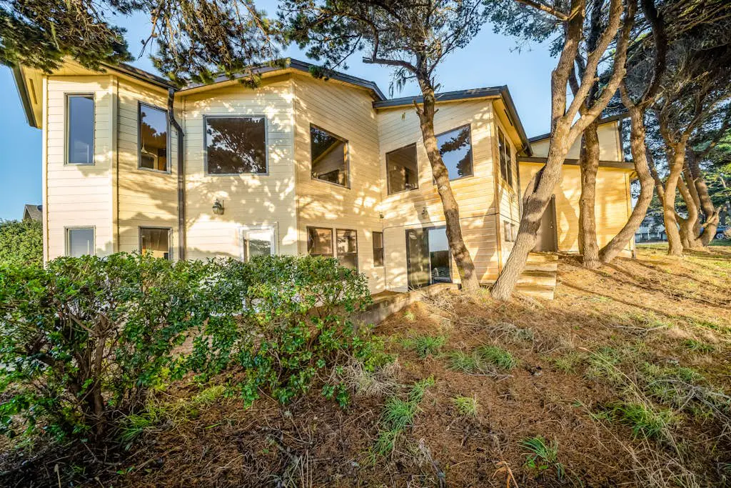 Dog-friendly home with ocean views, high-speed WiFi, and wood-burning fireplace