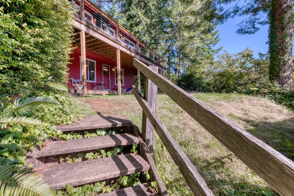 Rustic Retreat on Mercer Lake