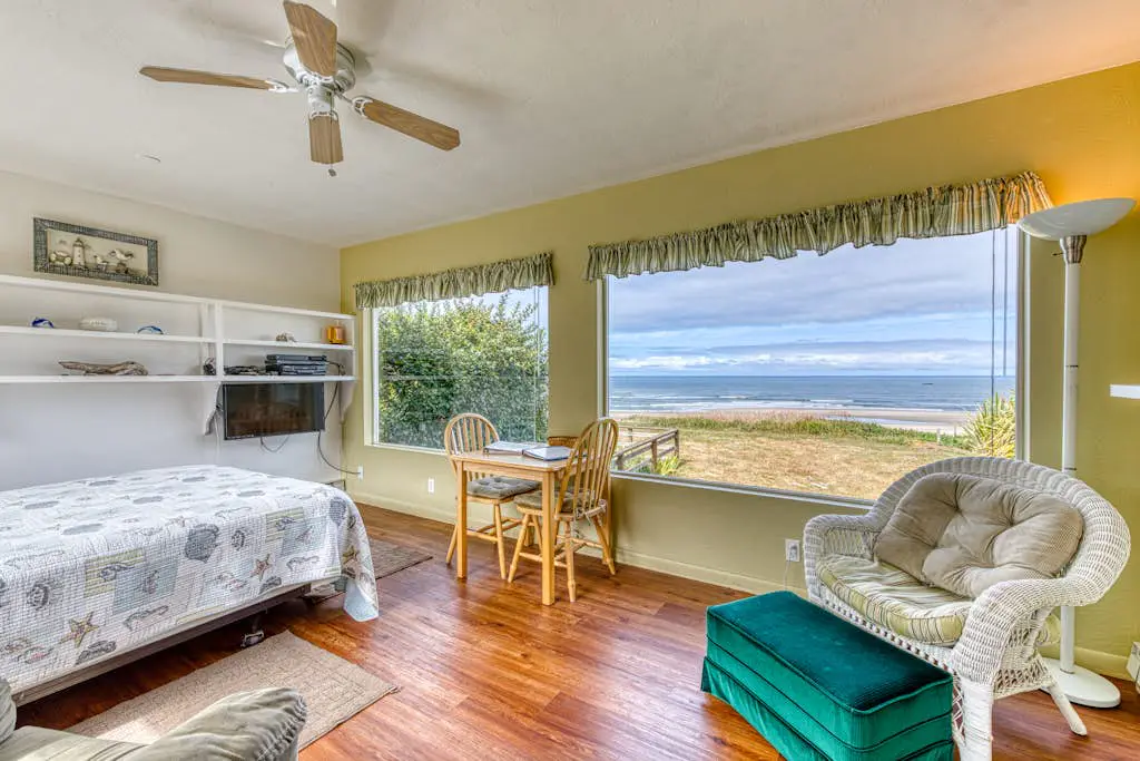 Ocean Vista Studio