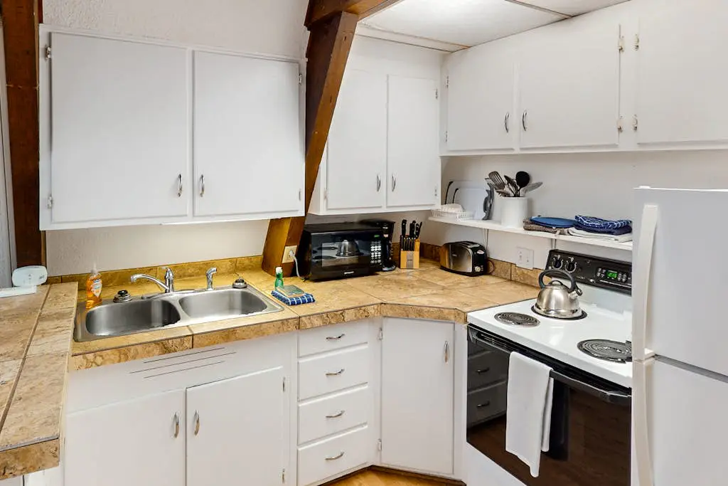 Dog-Friendly Home with Expansive Deck with Hot Tub and Dock on Woahink Lake