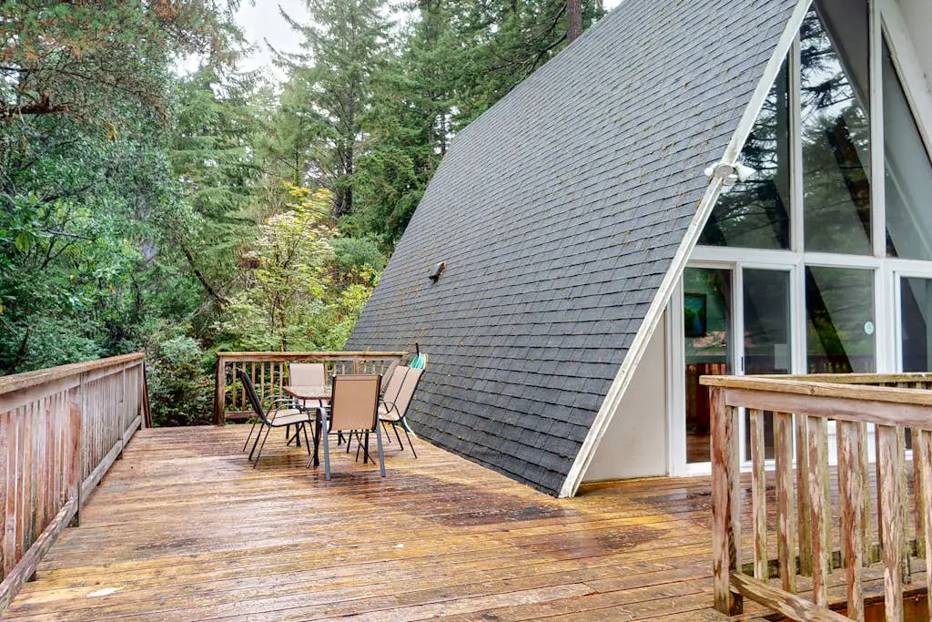 Dog-Friendly Home with Expansive Deck with Hot Tub and Dock on Woahink Lake