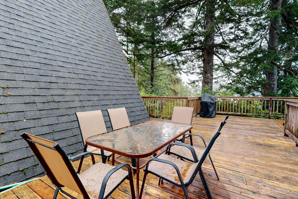 Dog-Friendly Home with Expansive Deck with Hot Tub and Dock on Woahink Lake