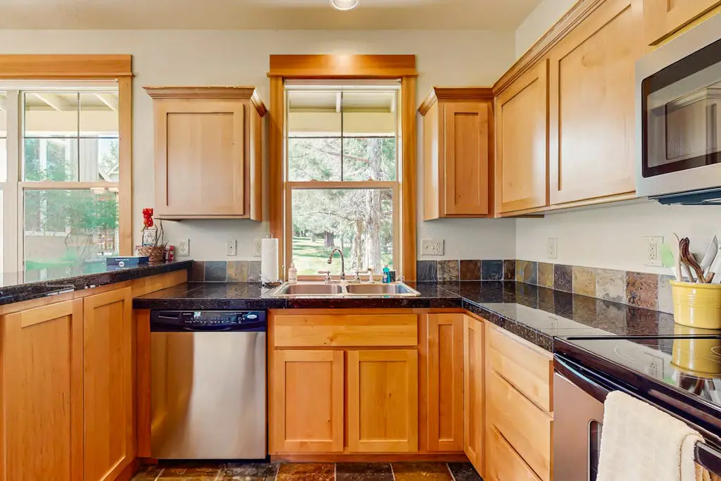 Cozy home w/ patio & bbq grill, access to Eagle Crest Resort amenities