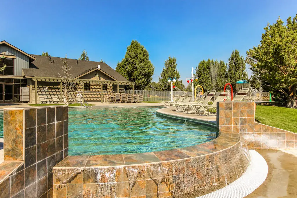 Cozy home w/ patio & bbq grill, access to Eagle Crest Resort amenities