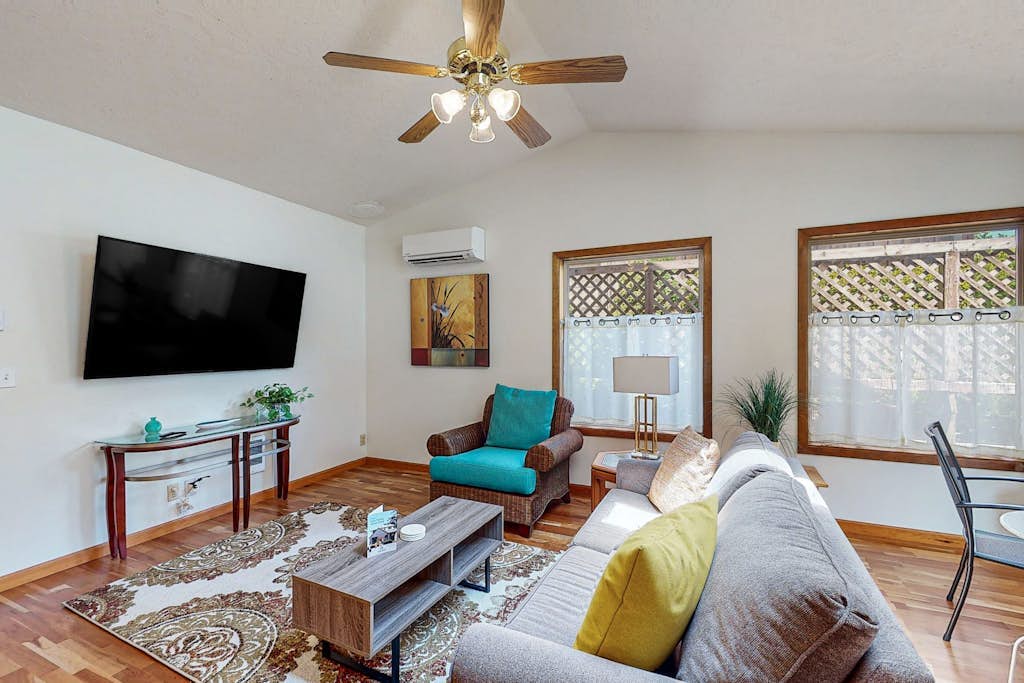 Pleasant home in Waldport with garden, inviting deck & sunroom