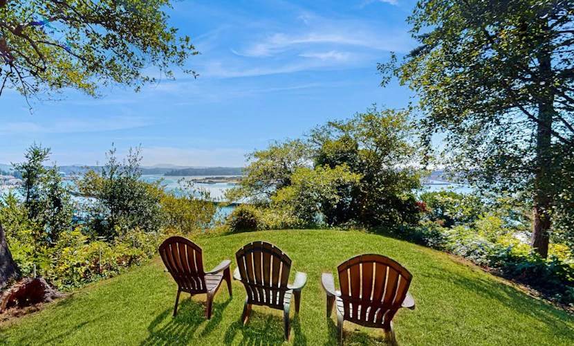 Bay & Harbor View Home with High-Speed WiFi, Private Washer/Dryer, & Board Games