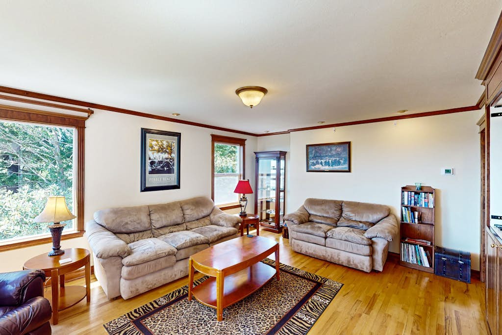 Bay & Harbor View Home with High-Speed WiFi, Private Washer/Dryer, & Board Games