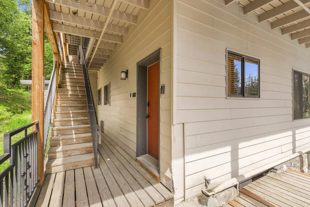 Alpine Cloud Retreat