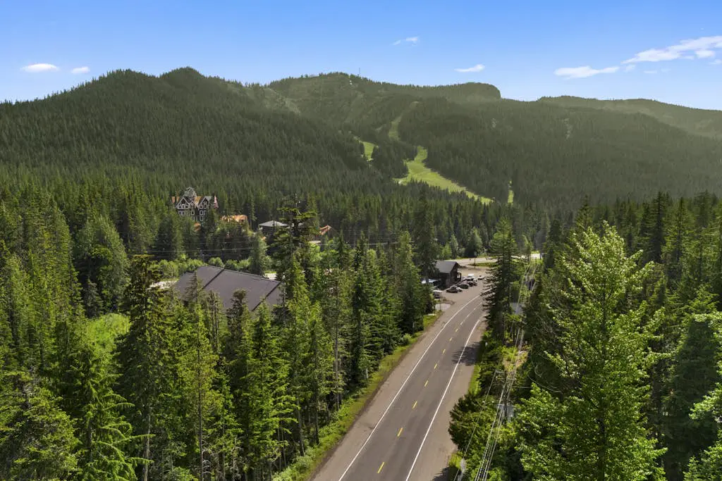 Alpine Cloud Retreat