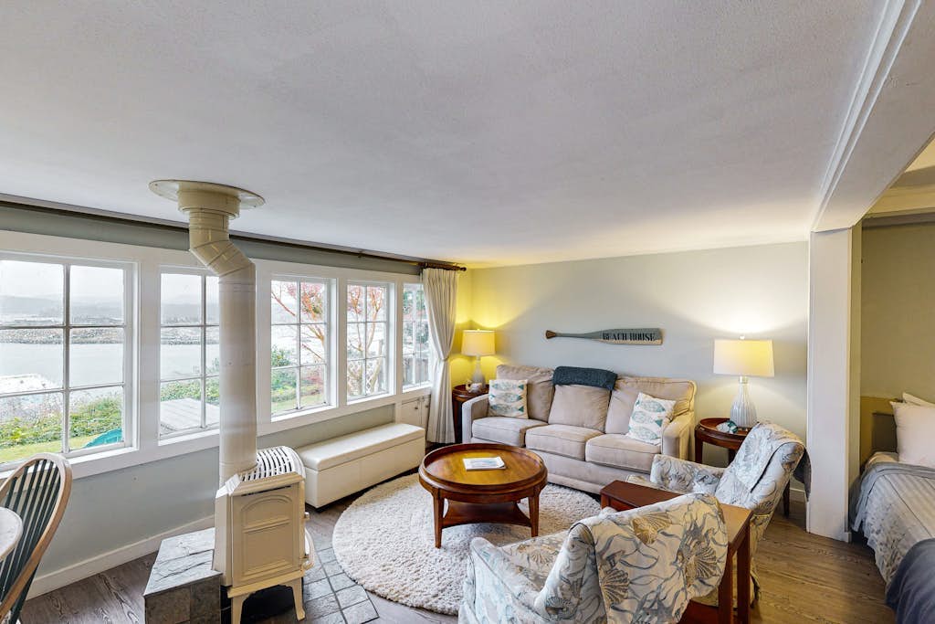 Beach House with Panoramic Bay Views, Walk to Bayfront Dining & Attractions