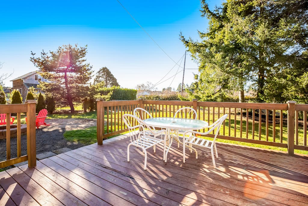 Updated Dog-Friendly Cottage with Outdoor Firepit, Five Blocks from the Beach