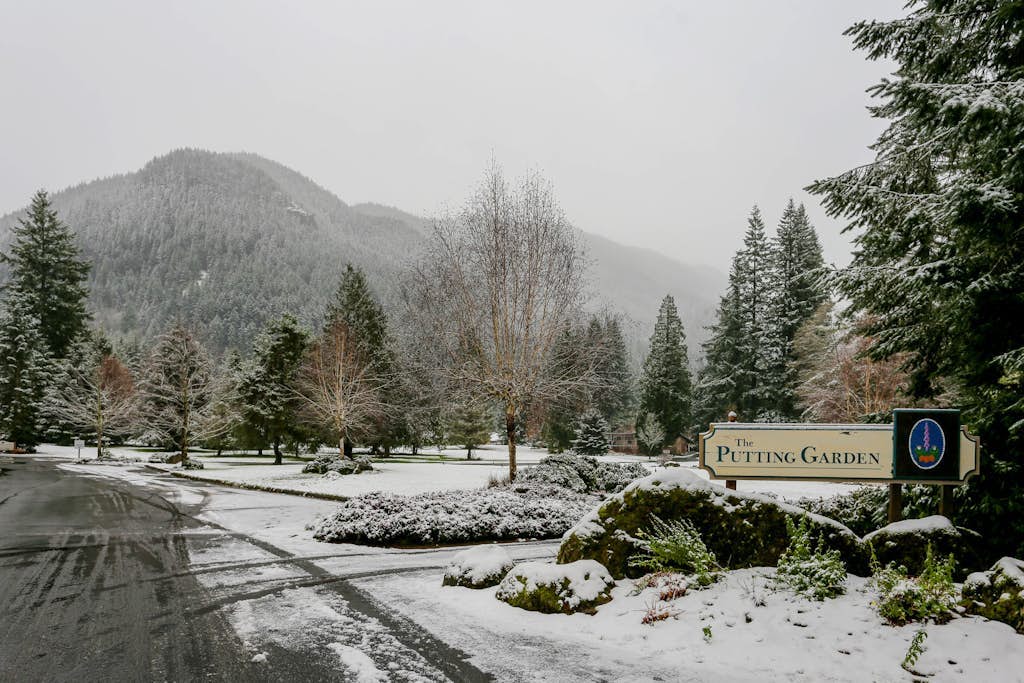 Charming Mountain Condo with Golf Course Views & Nearby Ski Access