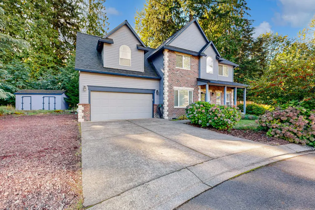 Modern Mt Hood Village Escape