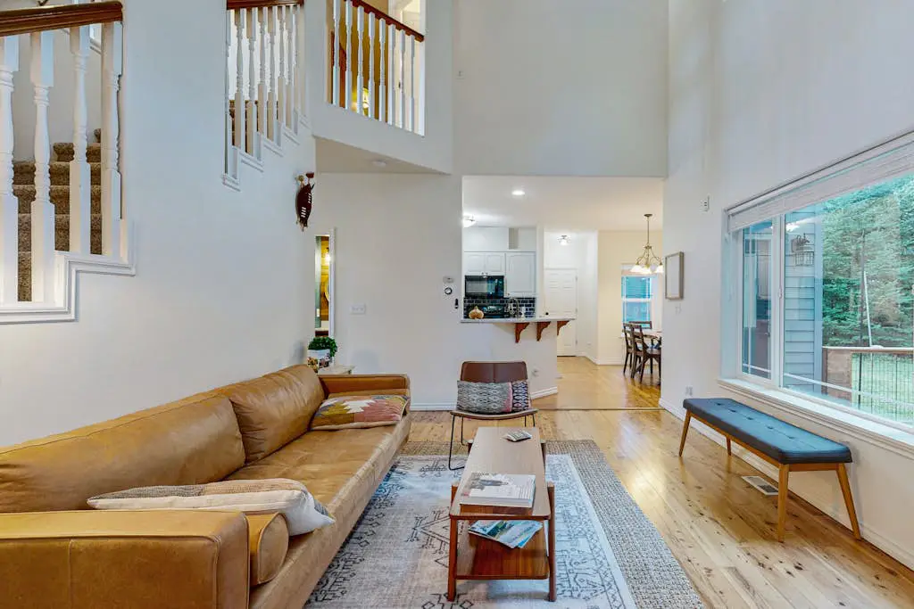 Modern Mt Hood Village Escape