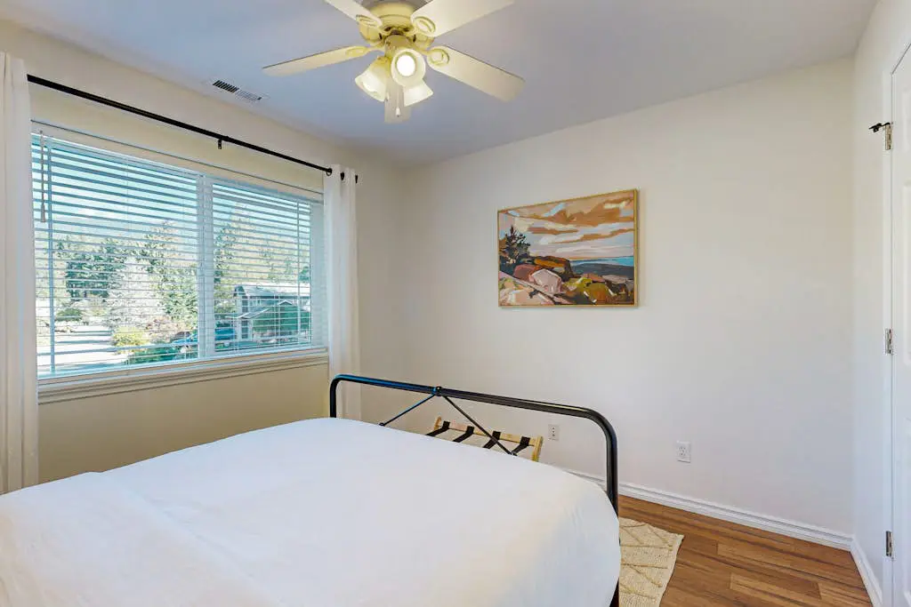 Modern Mt Hood Village Escape