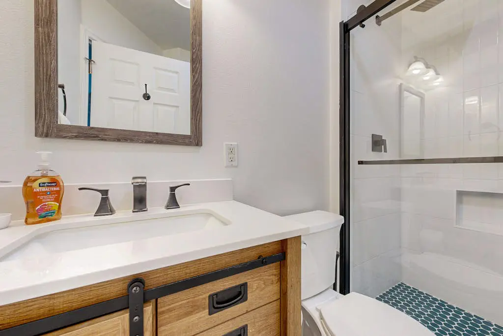 Modern Mt Hood Village Escape