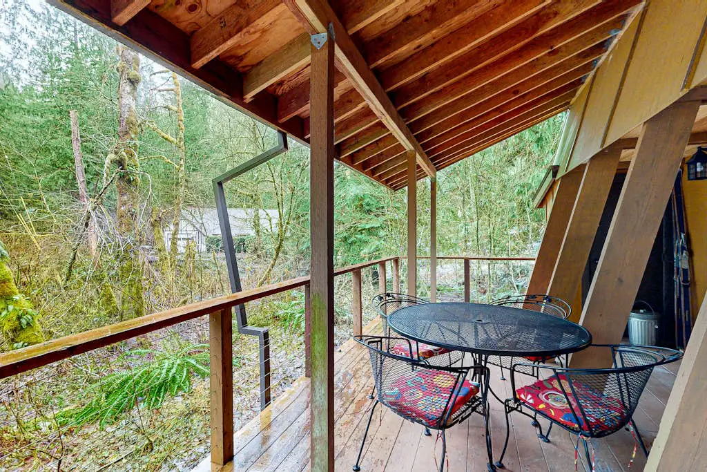 Creekside Cabin