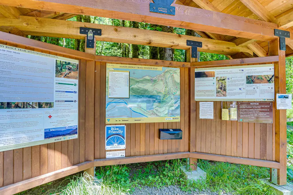 Dog-friendly home with hot tub, shared pool, firepit, fireplace, & river access