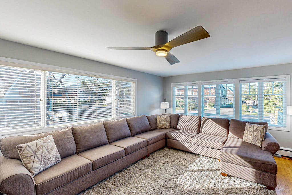 Spacious home with arcade games, ping pong and foosball tables, close to beach