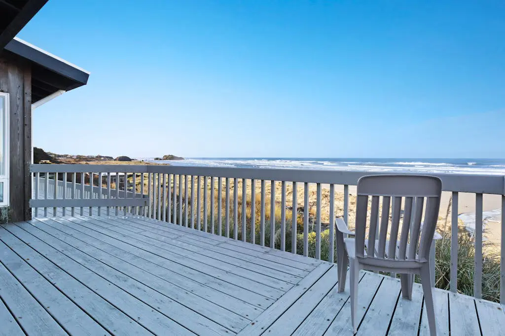 The Starboard - Spindrift Oceanfront Home