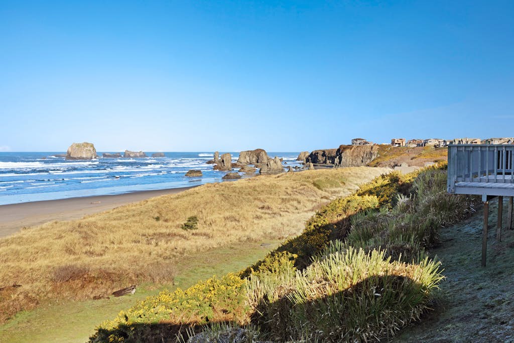 Dog-friendly, oceanfront condo w/ beach access, fireplace, large deck-EV charger