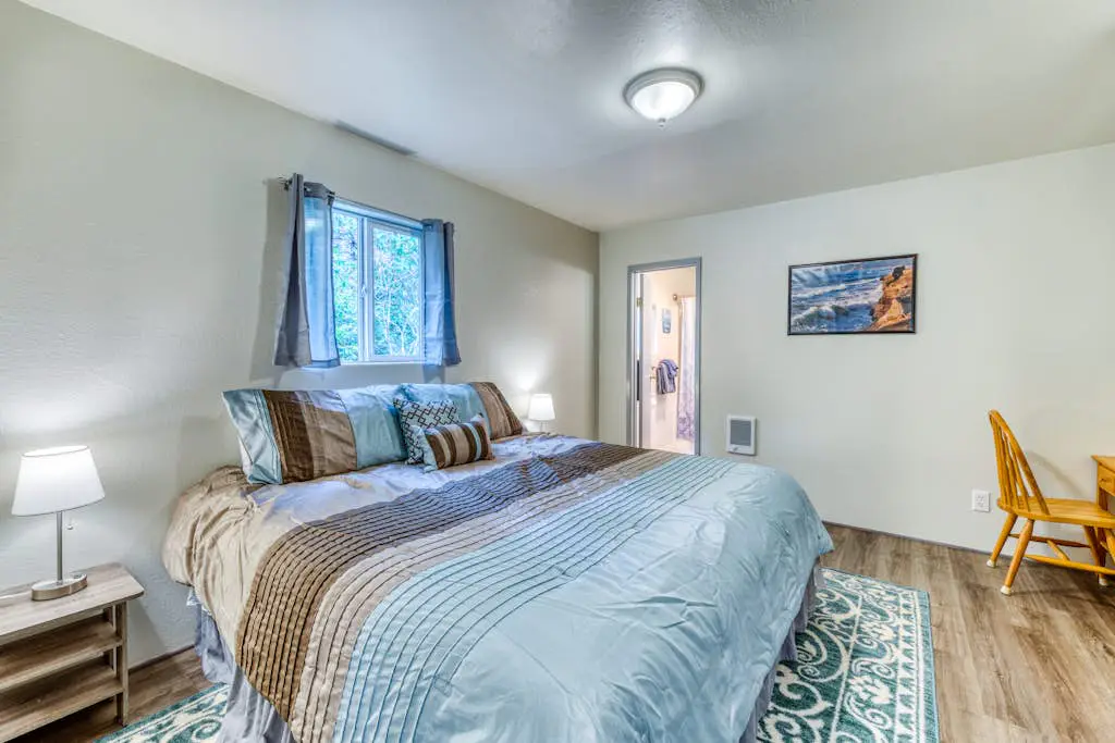 Single-level, dog-friendly home w/ private fenced-in yard & easy beach access