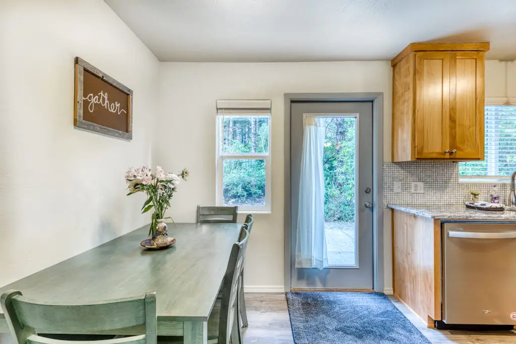 Single-level, dog-friendly home w/ private fenced-in yard & easy beach access