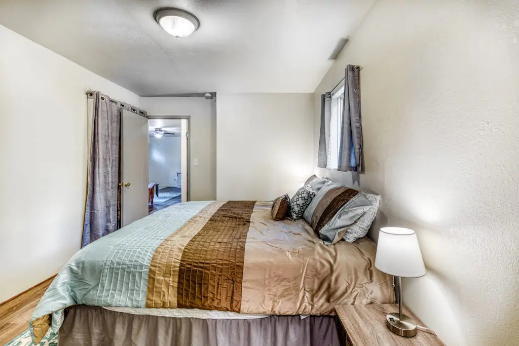 Single-level, dog-friendly home w/ private fenced-in yard & easy beach access