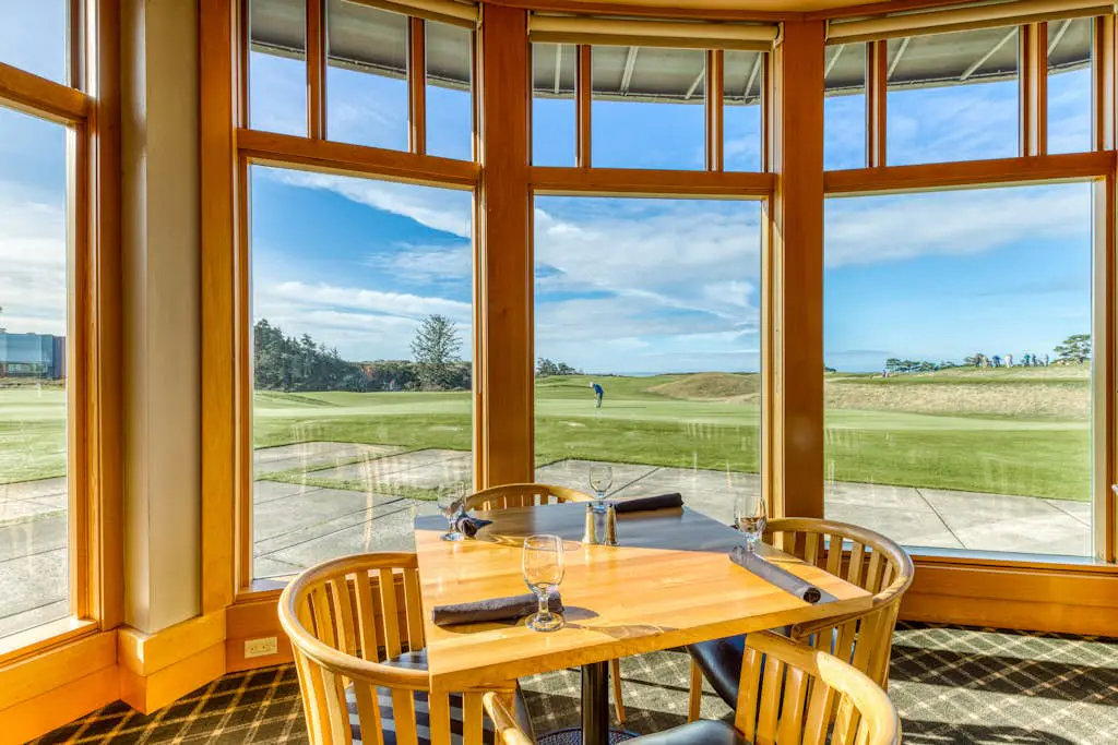 Single-level, dog-friendly home w/ private fenced-in yard & easy beach access