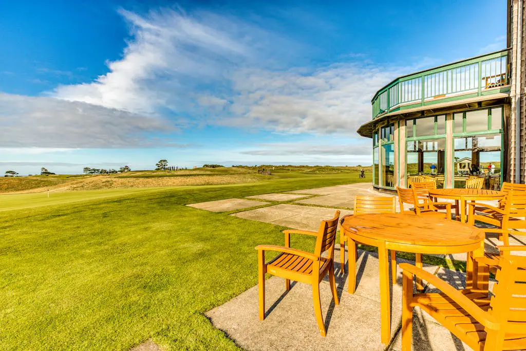 Single-level, dog-friendly home w/ private fenced-in yard & easy beach access